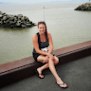 Meet your Posher, Cynthia